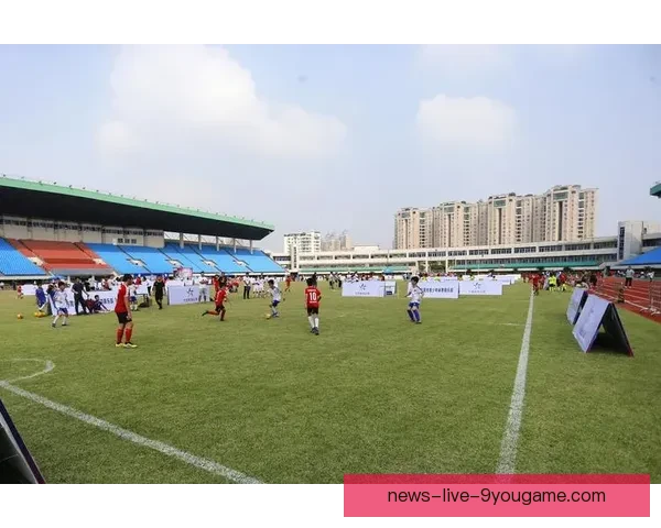 直播东莞足球吧城市绿茵热潮球迷聚集地赛事互动氛围拉满